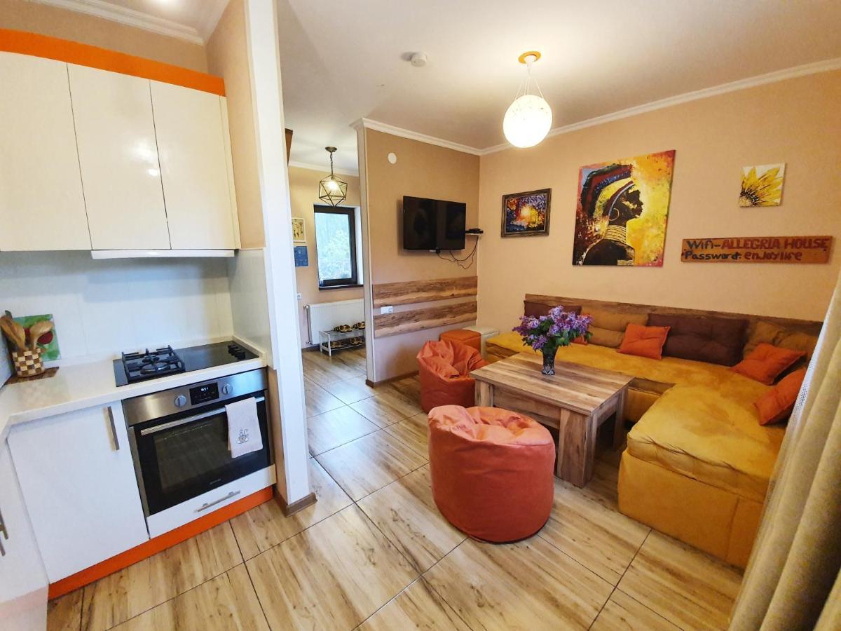 ---Allegria House--- كازباجي المظهر الخارجي الصورة